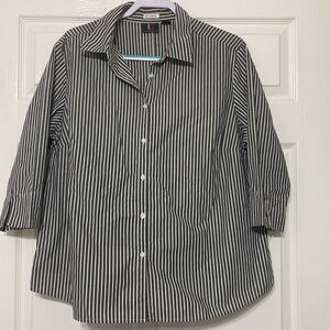 - Women ALC Atlast Classics Gray  and white White Striped Shirt size 1X